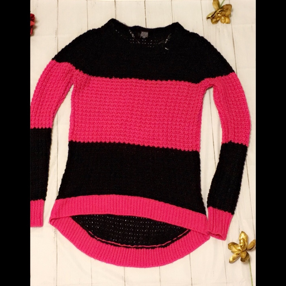 ♥️Rue 21 Hi lo knit sweater